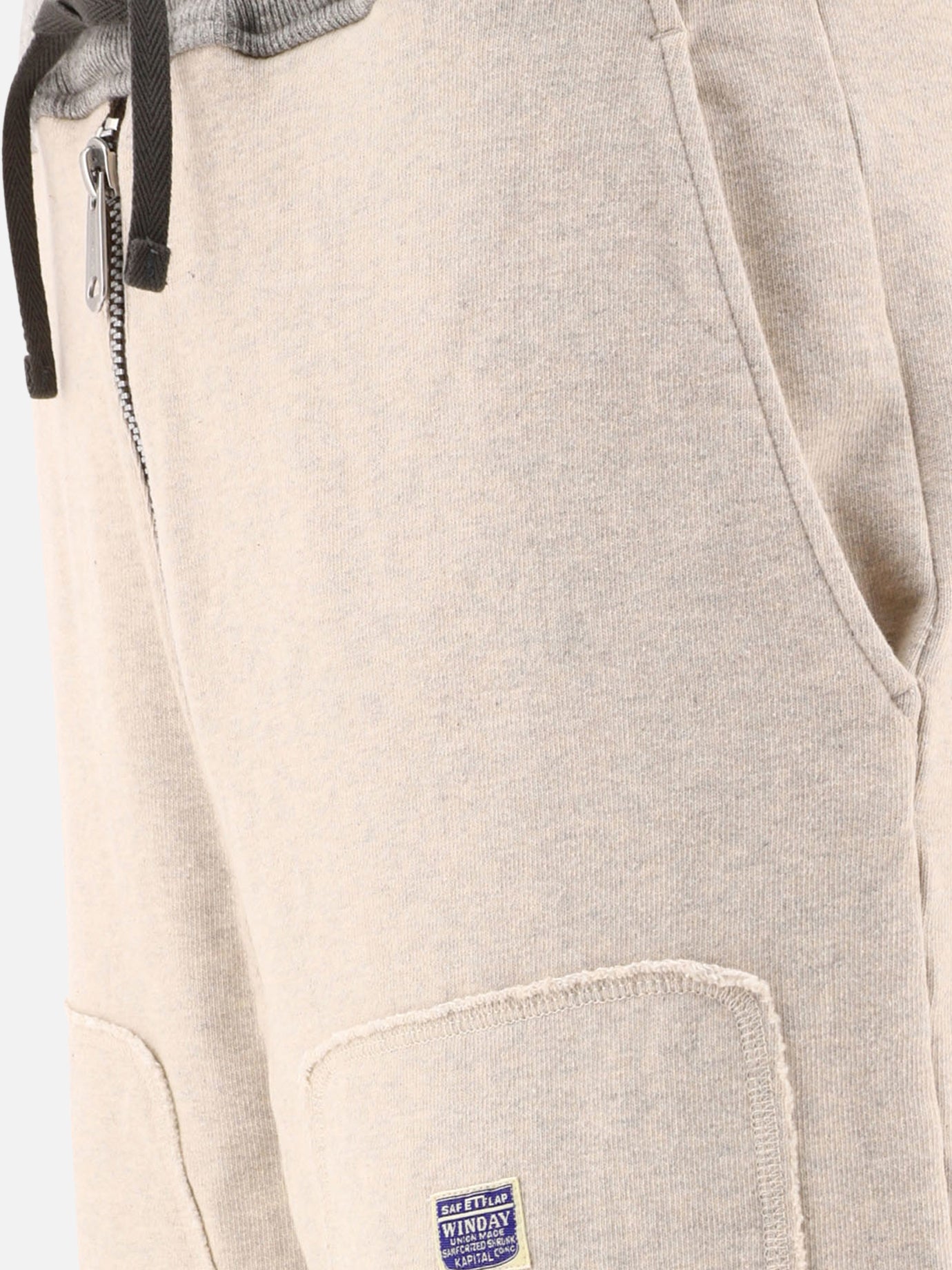 Pantaloni sportivi con zip