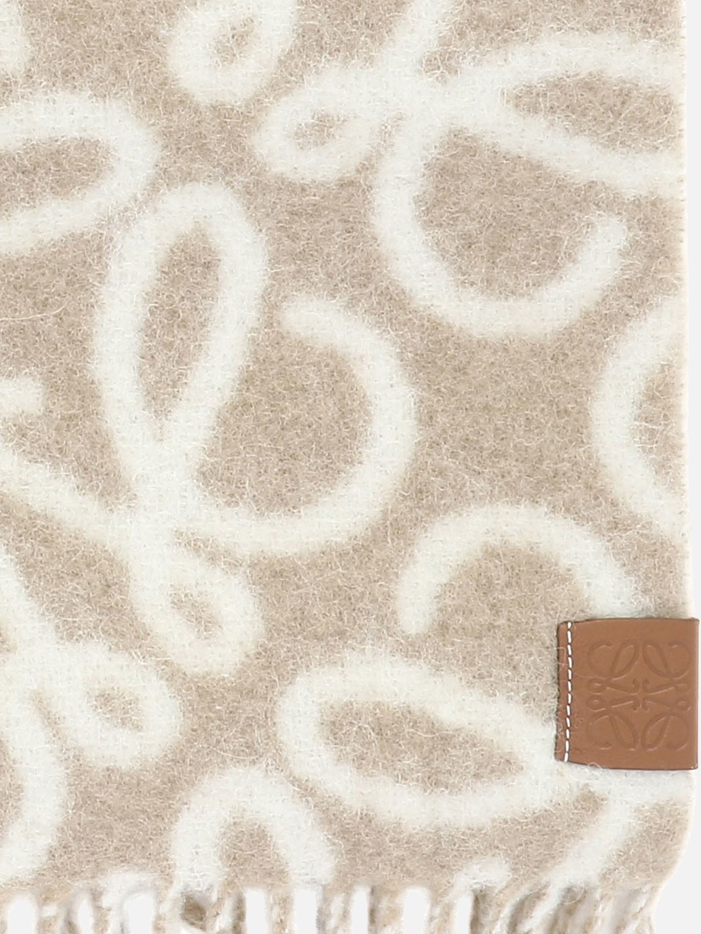 Fringed scarves 43% alpaca 32% wool 20% polyamide 5% leather  Beige - Loewe Women | PDP | VIETTI Online Store | thumbnail_2