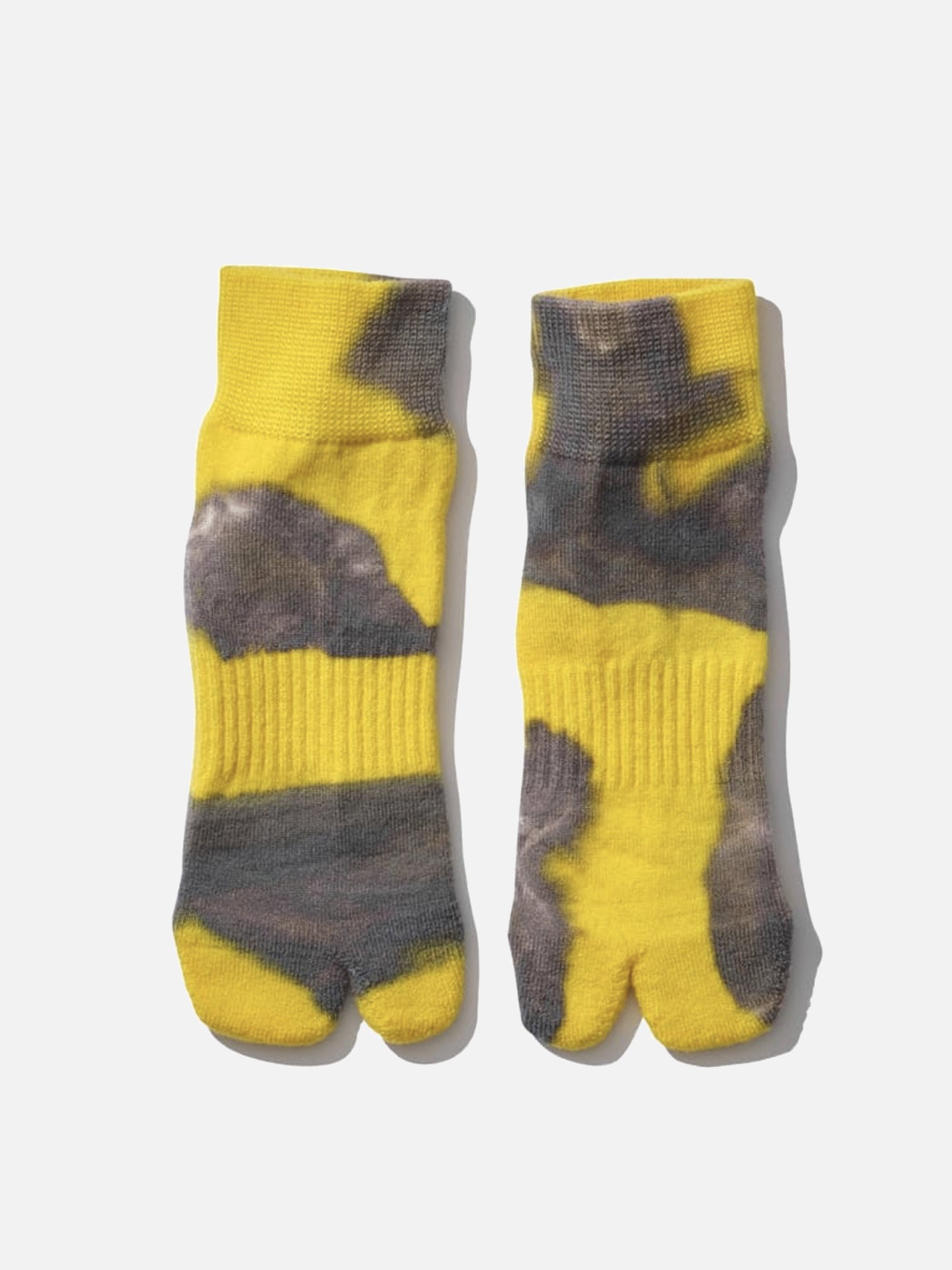 Mountain Research "Tie Dye Tabi" socks Yellow