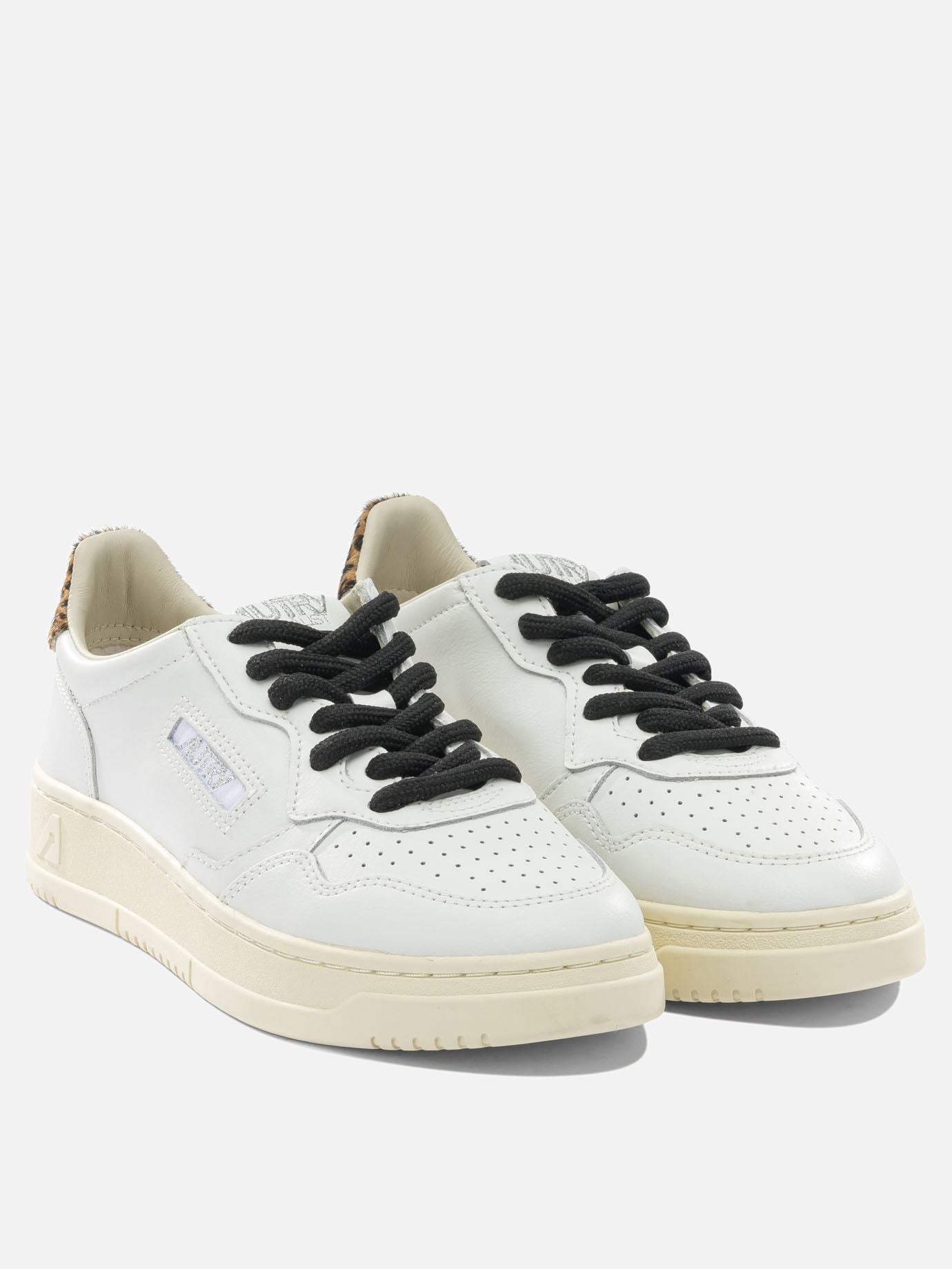 Low top sneakers 100% leather - 100% rubber  White - Autry Women | PDP | VIETTI Online Store | thumbnail_2