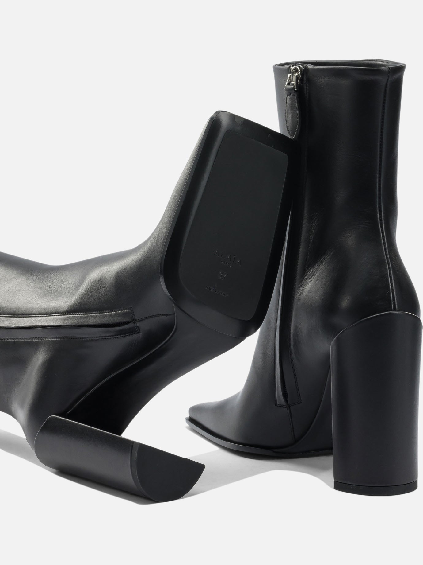 Stivaletti con zip 95% lamb leather 5% leather - 80% lamb leather 20% rubber  Nero - Alaïa Donna | PDP | VIETTI Online Store | thumbnail_5