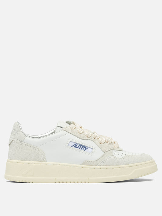 Sneaker basse 100% cow leather - 100% rubber  Bianco - Autry Donna | PLP | VIETTI Online Store 
