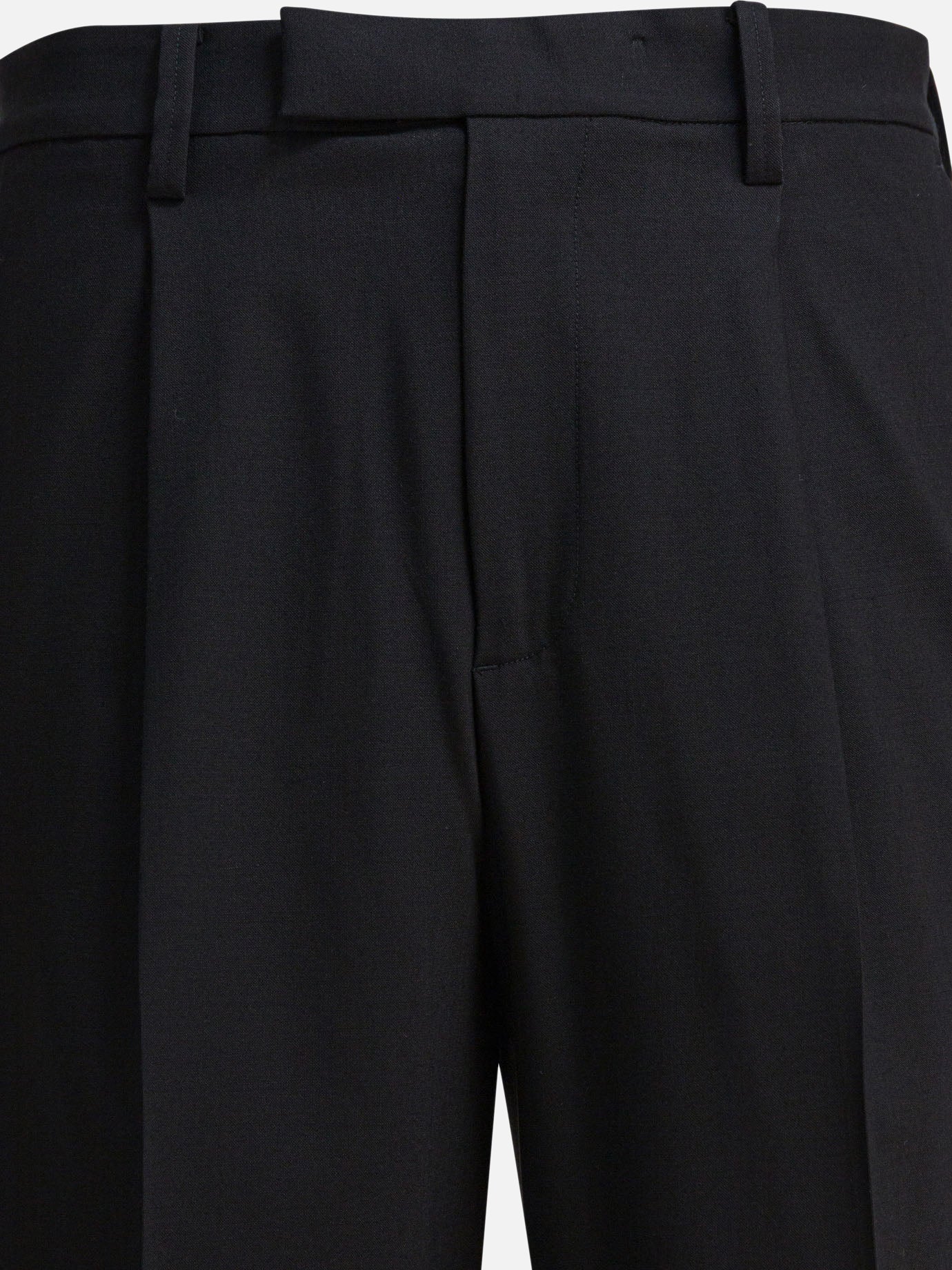 Vince Pleated "Louie Relaxed" trousers Black
